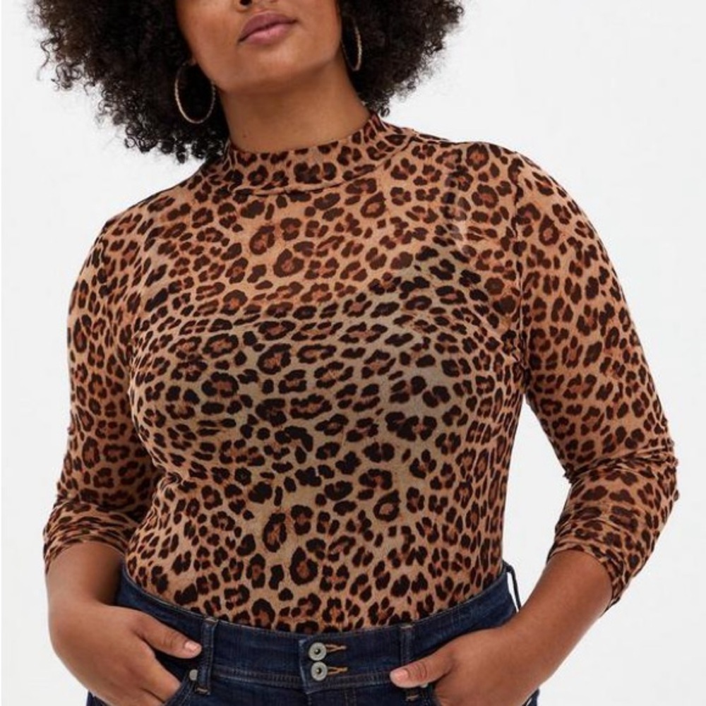 Women’s plus/curve sheer Leopard Print Top